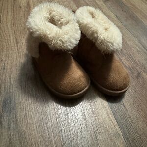 Cozy Brown Fur-Lined Boots